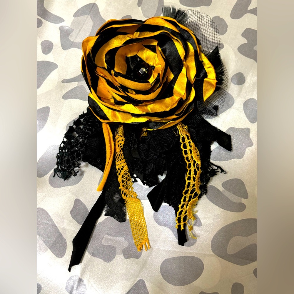 Flower Pin